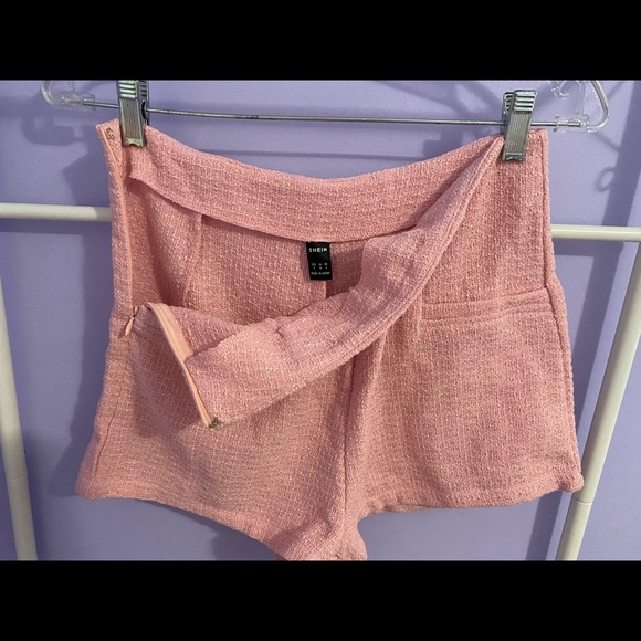 Pearls Button Front Shorts (Pink) - Picture 3 of 8